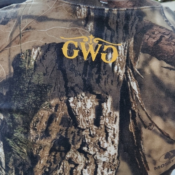 GIRLS WITH GUNS GWG Camo Print Long Sleeve V Neck Shirt - Picture 8 of 8